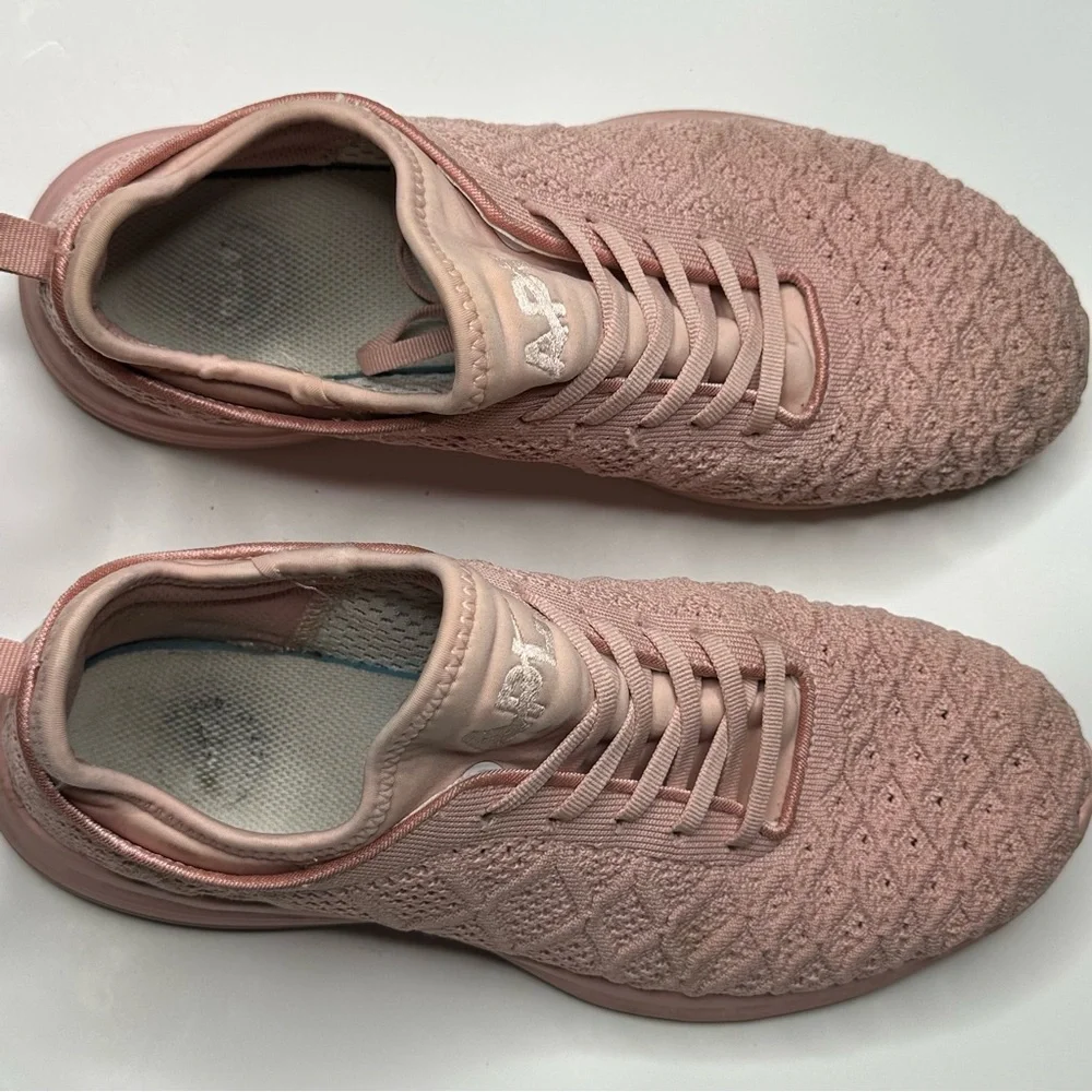 APL Techloom Phantom Rose Gold Pink Knit‎ Running Shoes Sneakers size 10.5